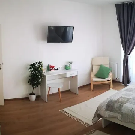 Апартаменти Teo's Studio Брашов